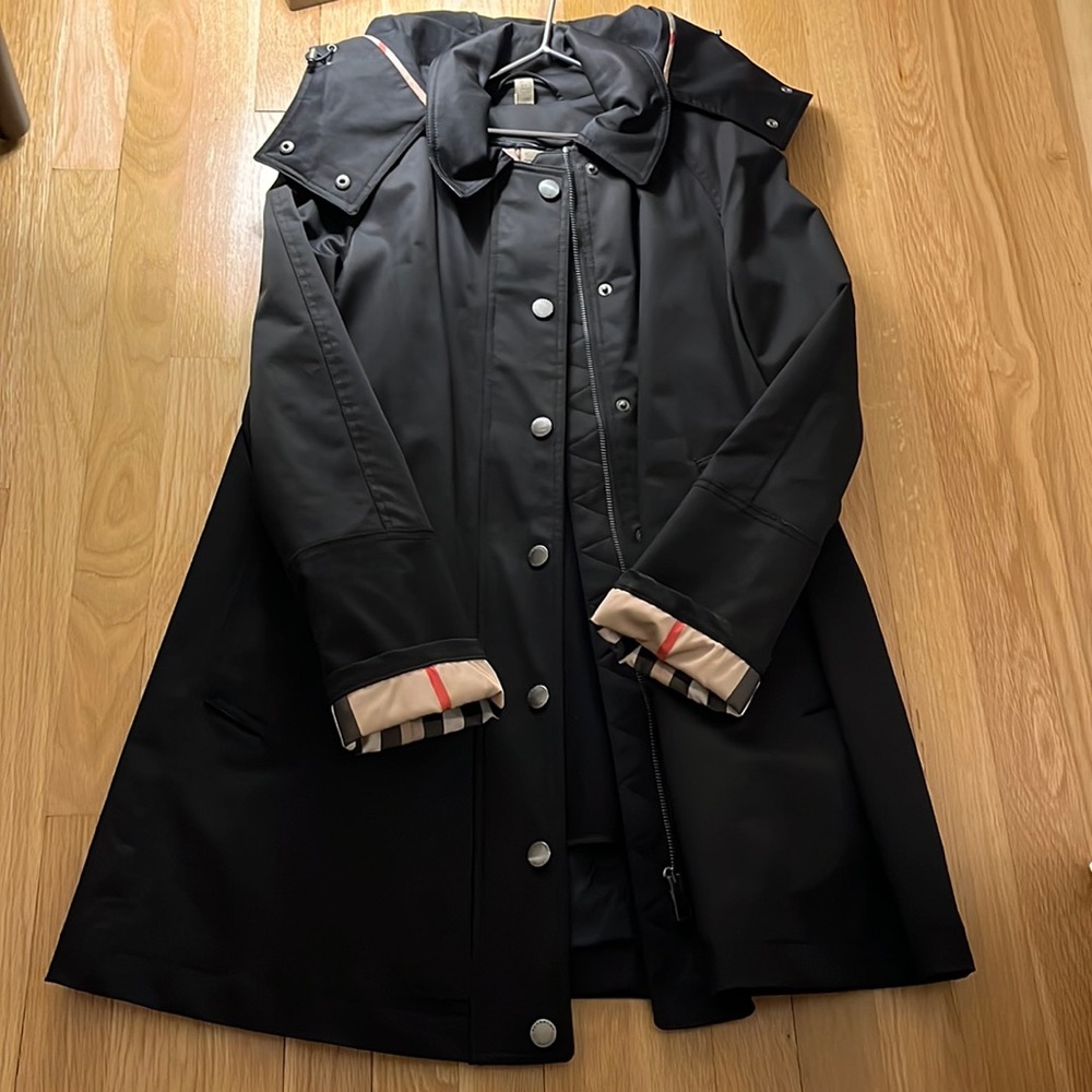 Authentic Burberry raincoat with insert. NWOT. Size 4. $140